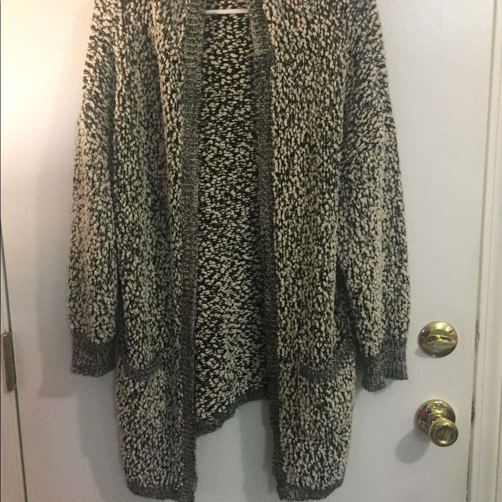Sabrina Lauren sweater - size Large